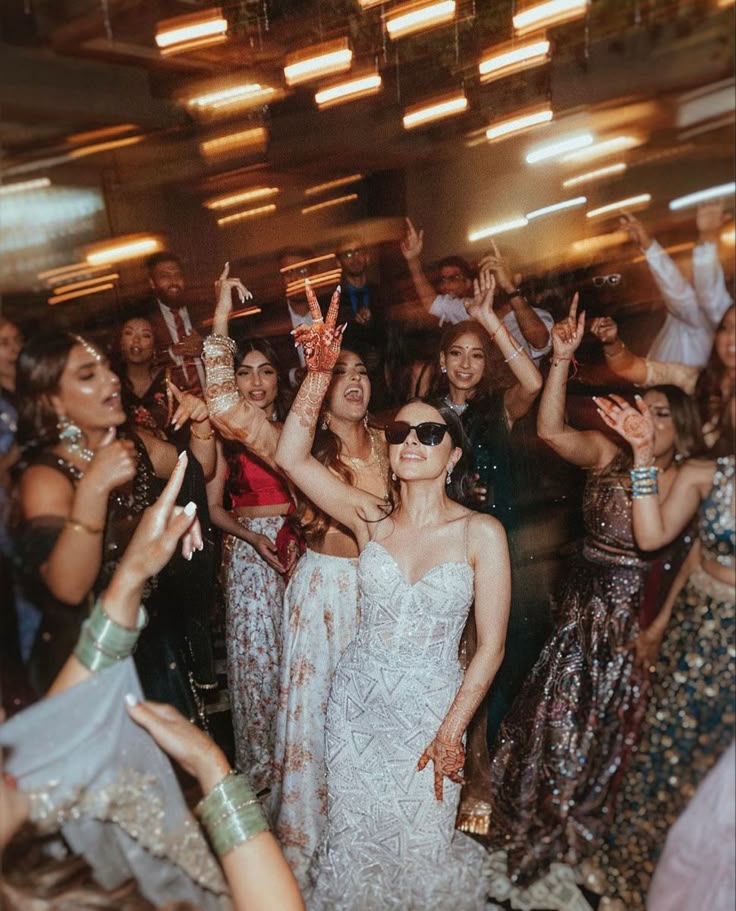 Party & Glam